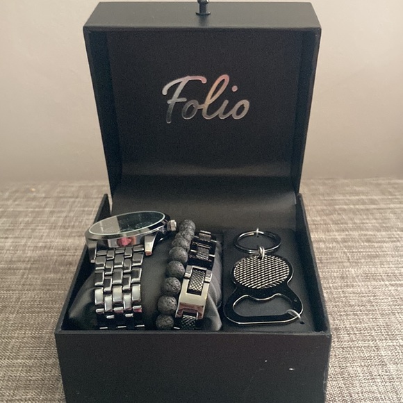 - Men’s Watch Gift Set Folio, Beautiful Watch - Picture 2 of 4